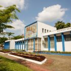 Fachada da sede da biblioteca municipal central de Joinville
