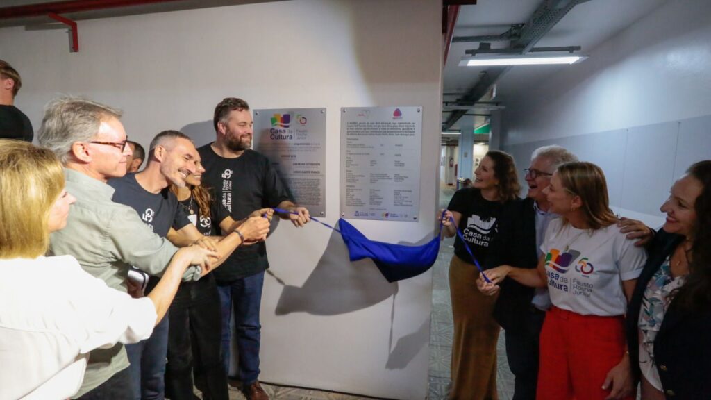 Com investimento de quase R$ 1 milhão, Casa da Cultura é entregue reformada para a comunidade