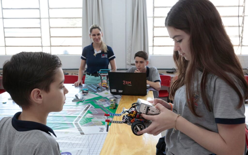 3º Campeonato Joinvilense de Robótica reunirá 250 participantes de Escolas Municipais neste sábado