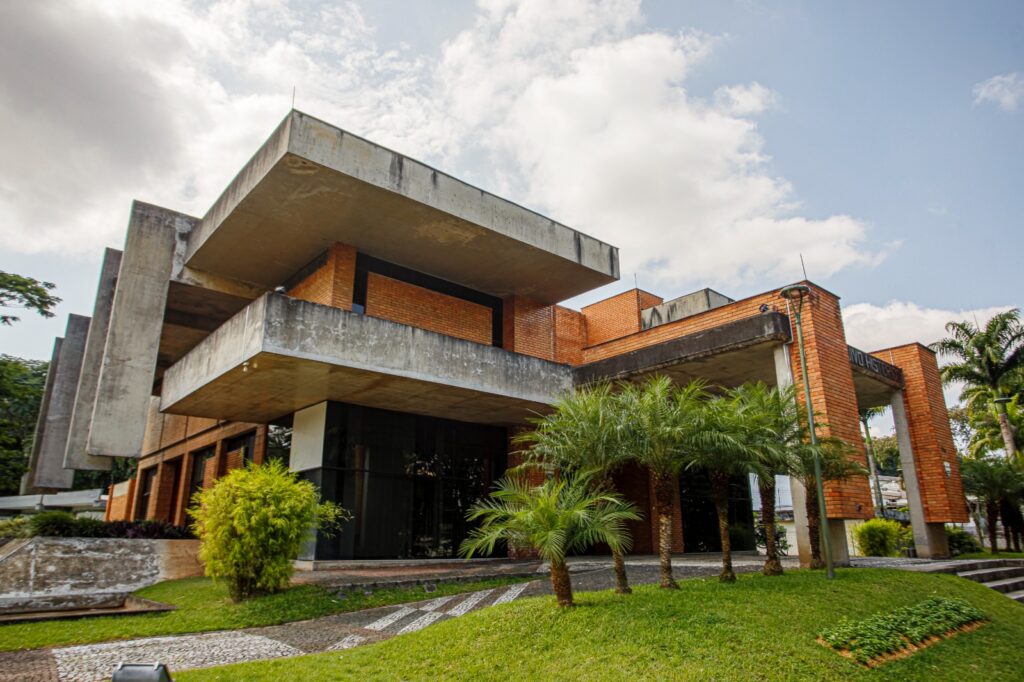 Arquivo Histórico de Joinville abre edital para interessados em expor no local