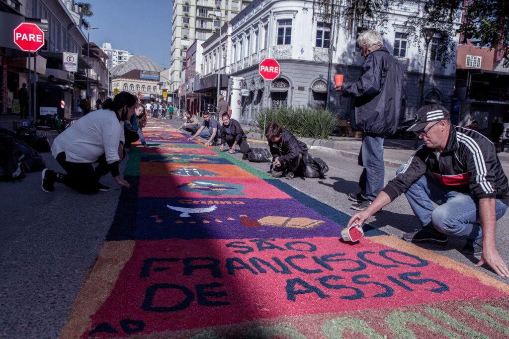 Ruas de Joinville terão alteração no trânsito no feriado de Corpus Christi