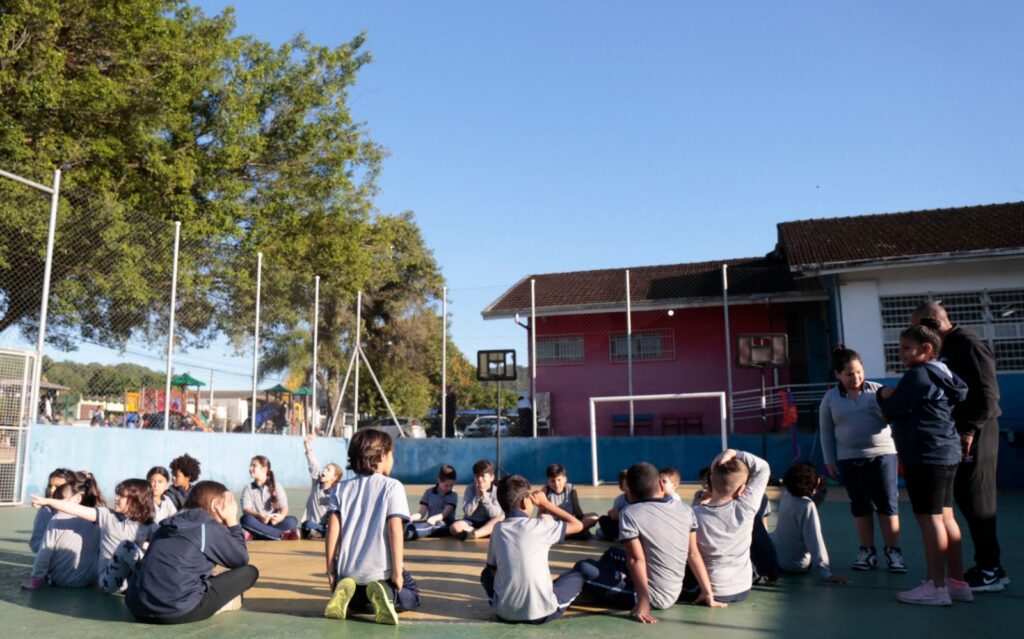Prefeitura de Joinville assina Ordens de Serviço para construção de duas novas quadras cobertas em escolas