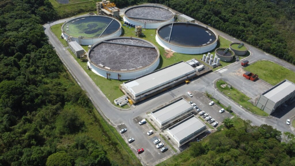 Companhia Águas de Joinville faz parceria para utilizar lodo para melhorar qualidade de solo para plantação