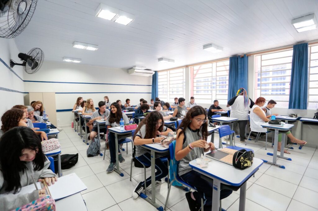 Cerca de 76 mil alunos retornam às aulas nesta terça-feira na Rede Municipal de Joinville