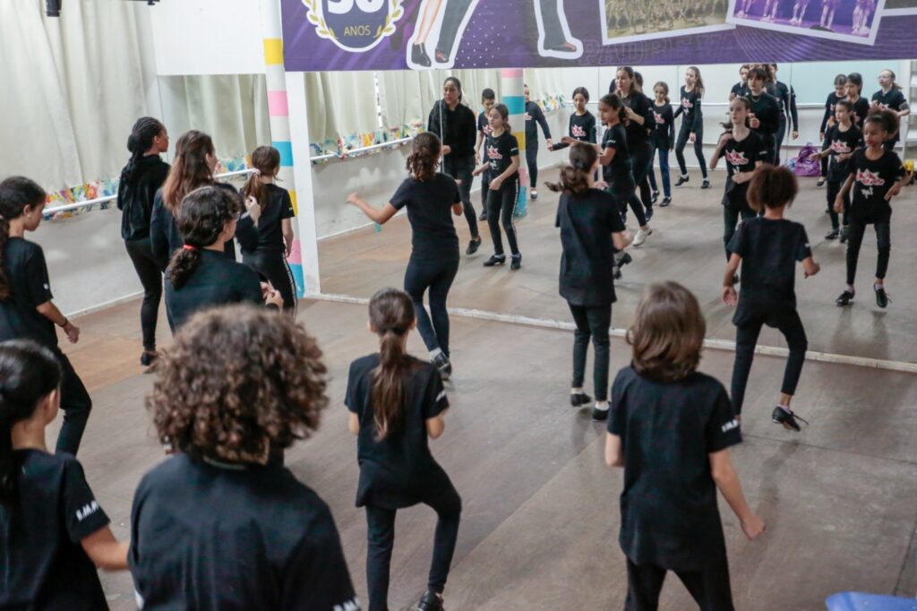 Prefeitura anuncia parceria com Instituto Festival de Dança para ampliar oferta da modalidade nas escolas municipais