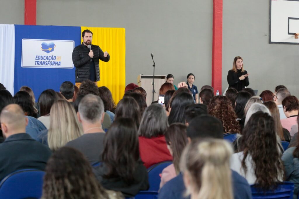 Novos servidores concursados da Secretaria de Educação recebem formação