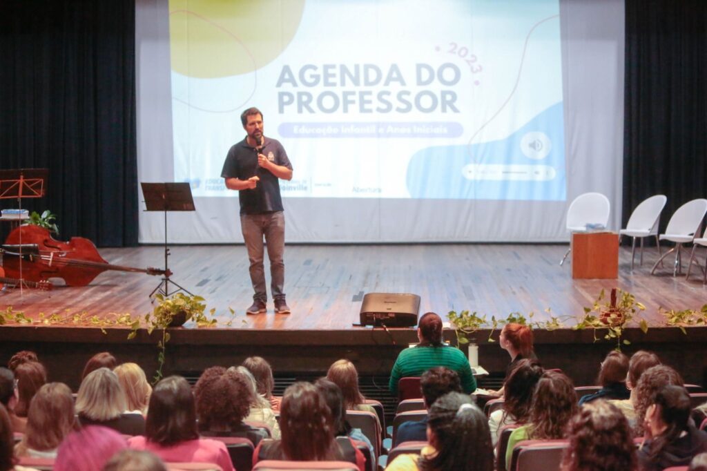 Trabalhos e experiências da Educação de Joinville são compartilhados durante Agenda do Professor