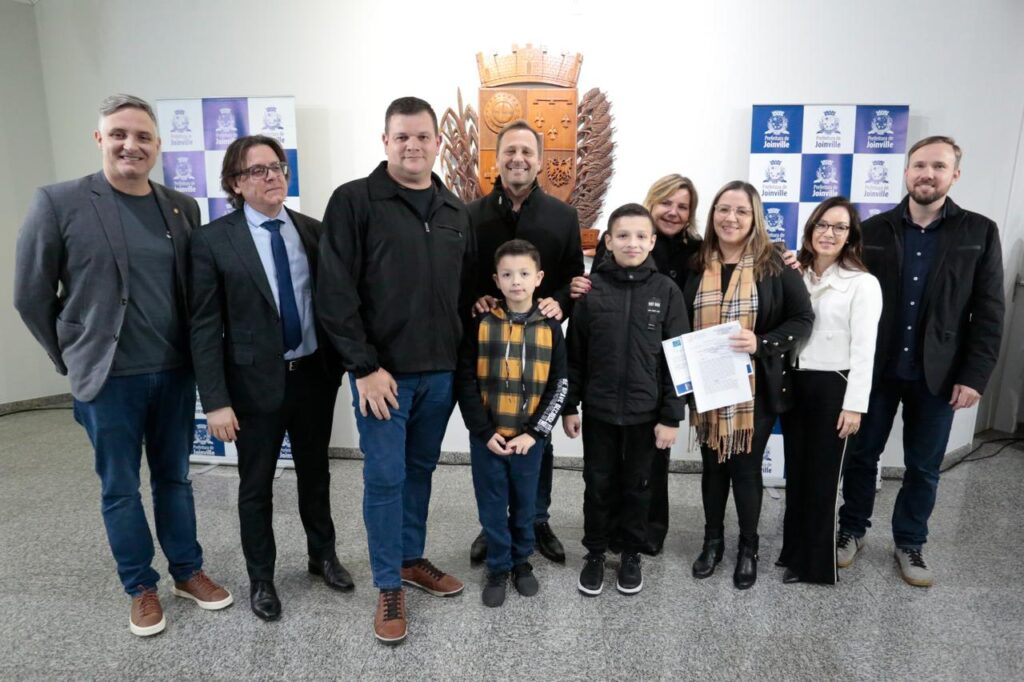 Programa Lar Legal entrega certificados de Regularização Fundiária para famílias da Zona Sul de Joinville