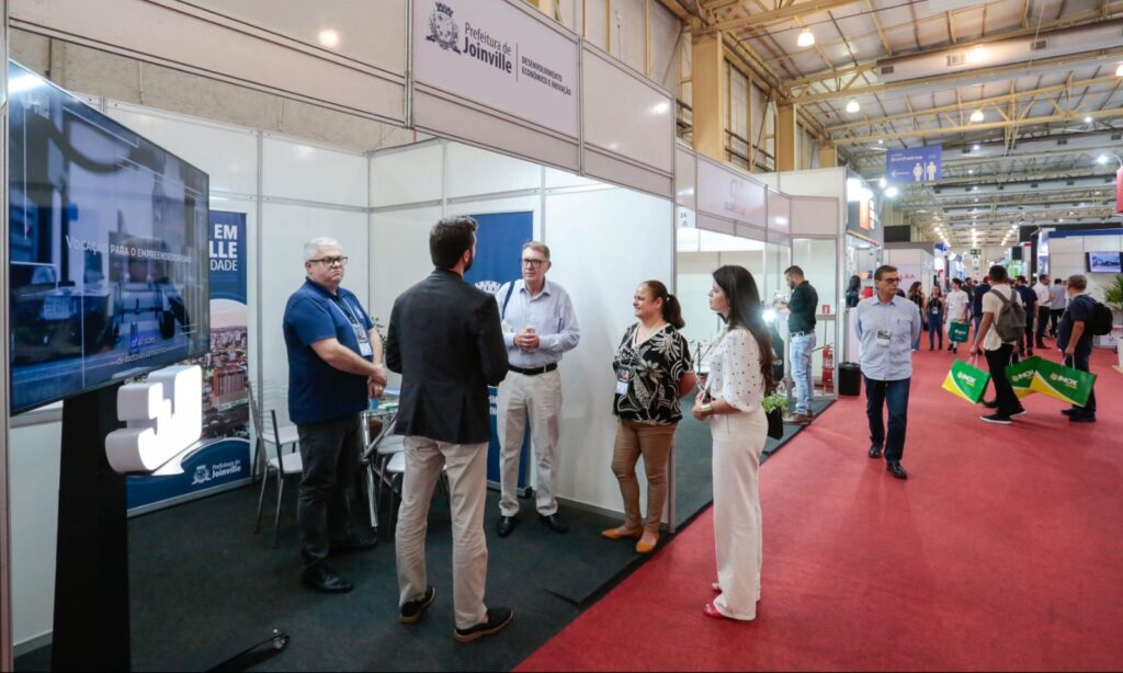 Prefeitura de Joinville participa de Feira de Metalurgia e Fundição