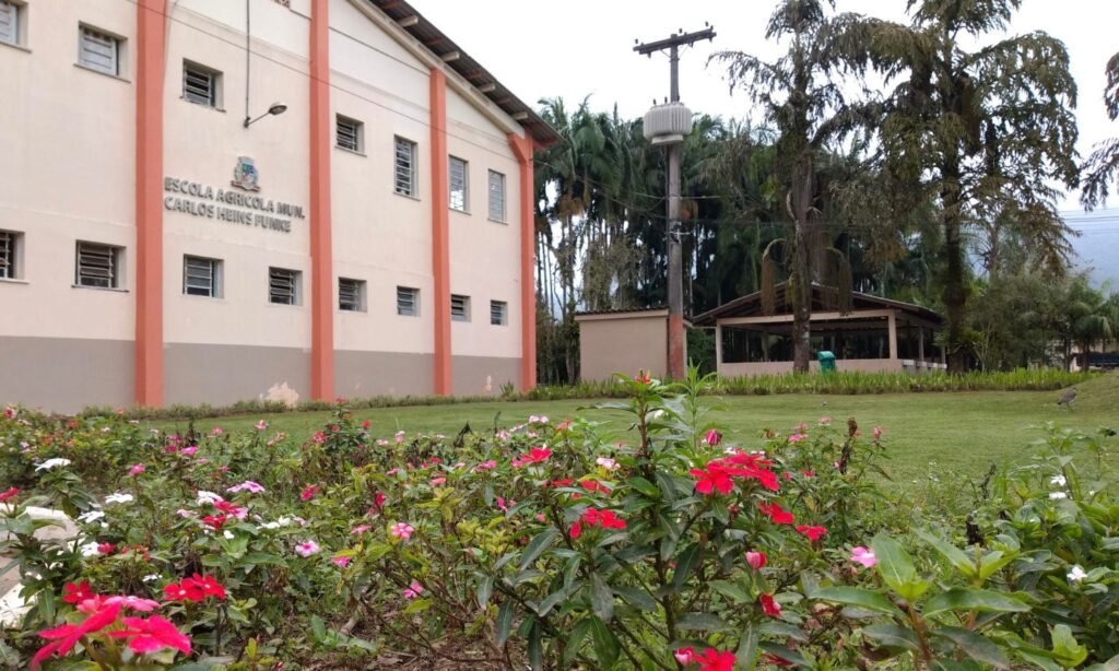 Escola Agrícola de Joinville abre processo seletivo para 105 vagas no Ensino Fundamental