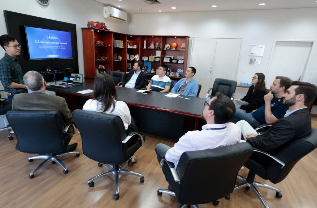 Joinville recebe visita de grupo de investidores chineses