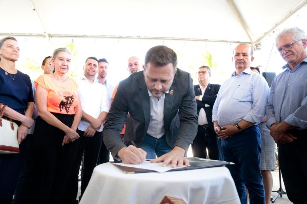 Prefeitura de Joinville inicia obras de iluminação pública, pavimentação e urbanismo na Vigorelli