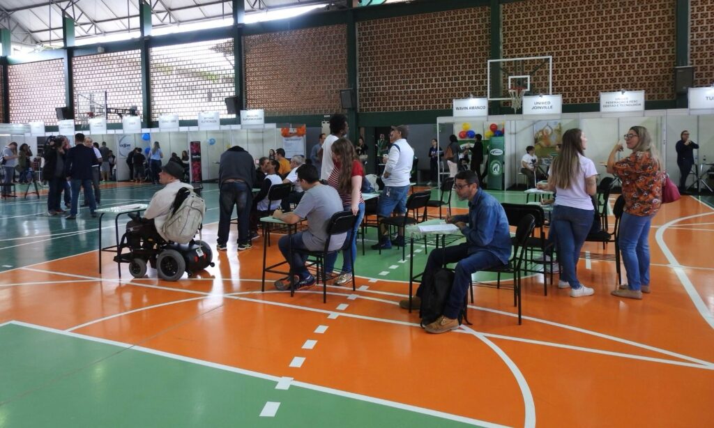 Feirão de Emprego reúne vagas para pessoas com deficiência em Joinville