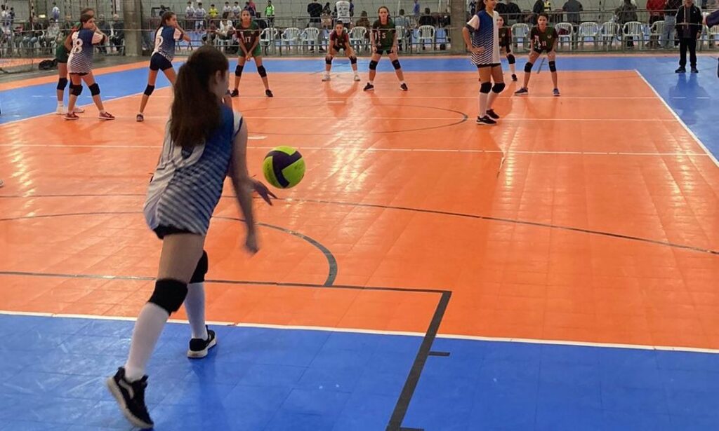Finais do Jeville em modalidades coletivas movimentam o esporte estudantil no fim de semana