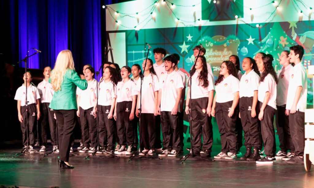 Coral com 80 vozes integra espetáculo de Abertura do Natal de Joinville
