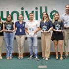 Prefeitura premia projetos desenvolvidos por servidores da Secretaria de Assistência Social