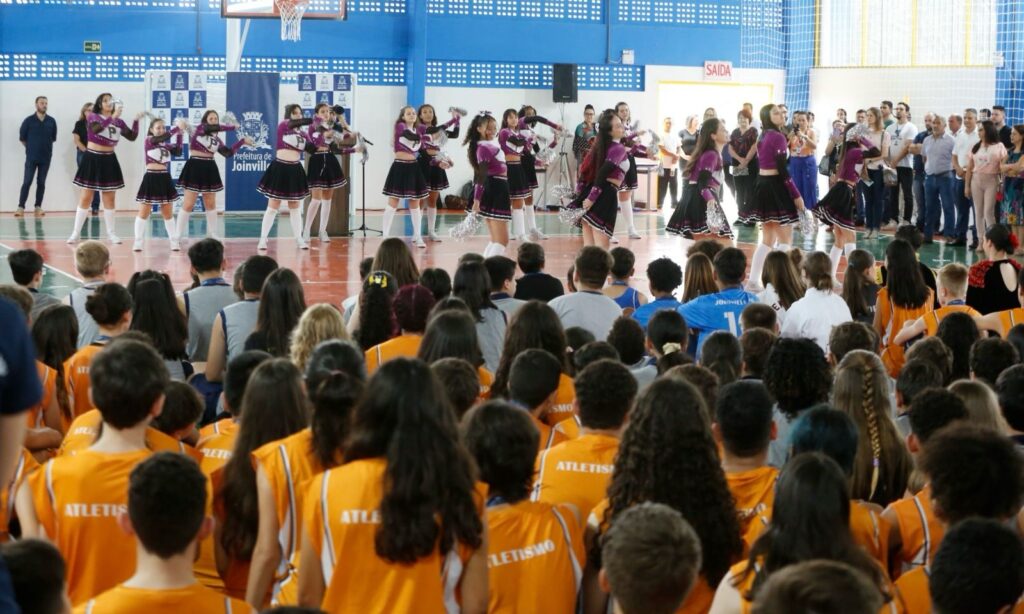 Prefeitura de Joinville inaugura nova quadra coberta da escola Plácido Xavier Vieira
