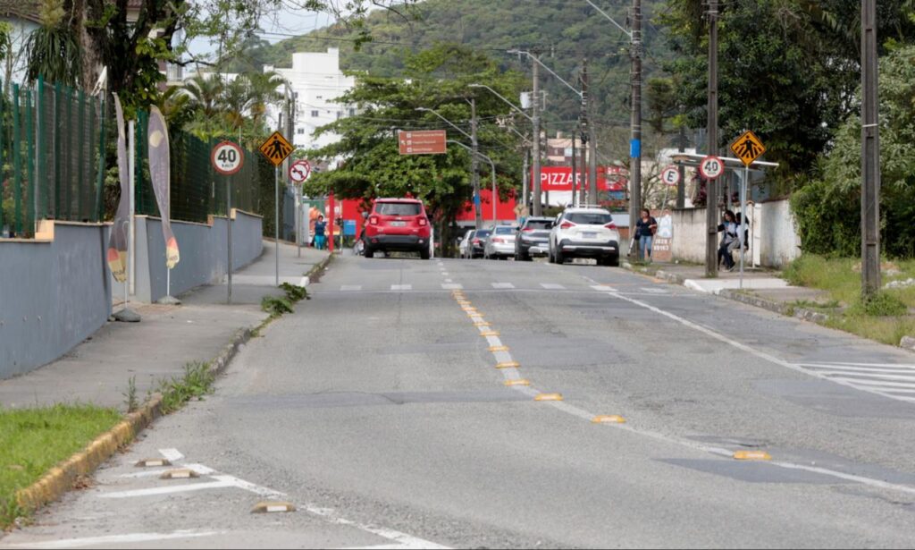 Prefeitura inicia obras de requalificação viária em ruas do Binário do Iririú