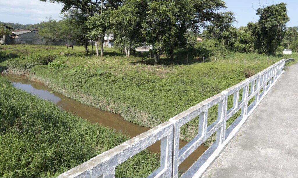 Prefeitura entrega Ordem de Serviço para dragagem e desassoreamento do rio Águas Vermelhas