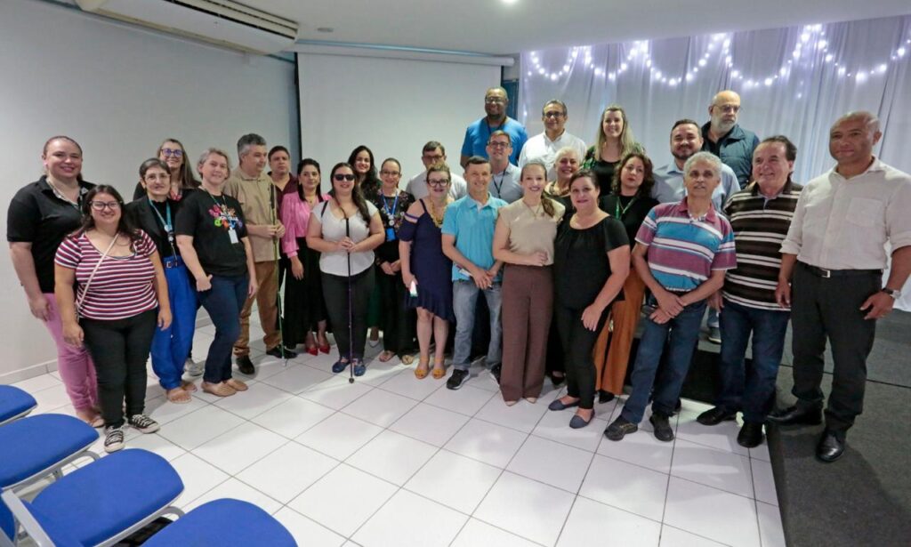Novos integrantes do Conselho Municipal dos Direitos da Pessoa com Deficiência tomam posse