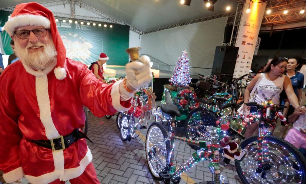Movimenta Bike de Natal reúne cerca de 300 ciclistas e premia bicicletas mais decoradas