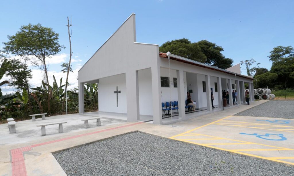 Prefeitura de Joinville entrega Capela Mortuária do bairro Paranaguamirim