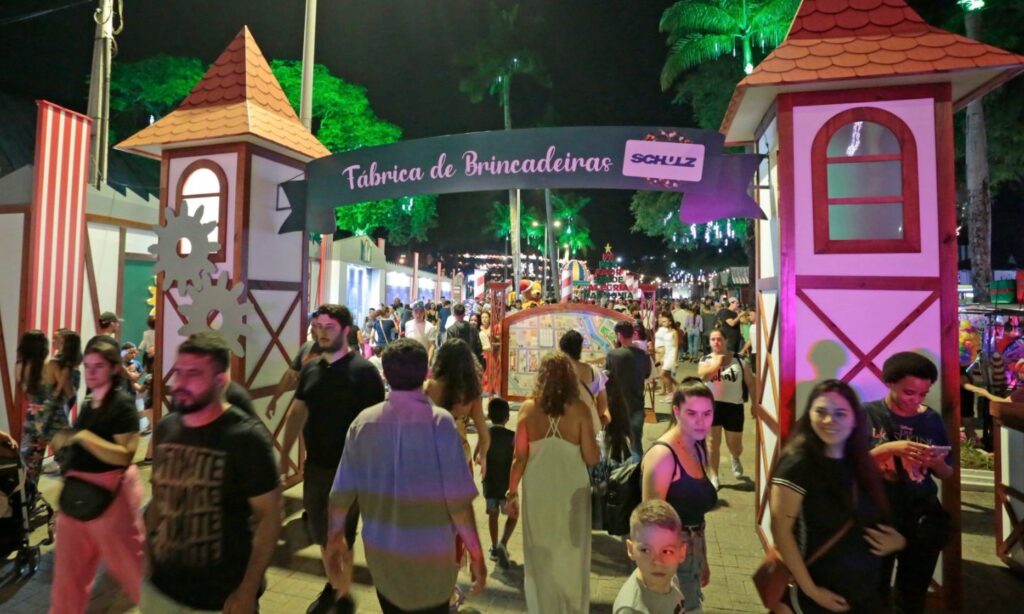 Atrações do Natal de Joinville seguem até o final do ano e decoração fica montada até o início de janeiro