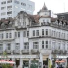 Fachada de um antigo palacete no centro da cidade