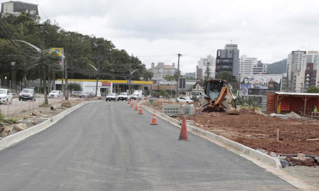 Obras de travessias nas ruas Porto União e Coronel Santiago seguem até sexta-feira