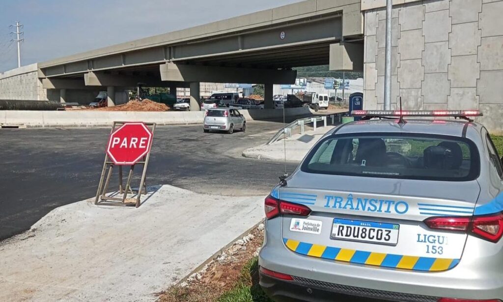 Detrans alerta para alteração de trânsito no elevado do Eixo Industrial Norte