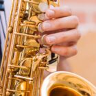 Detalhe de um saxofone