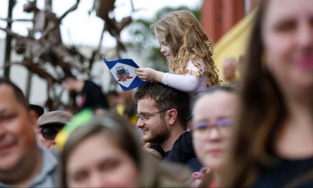 Desfile dos 173 anos de Joinville tem maior número de inscritos de sua história