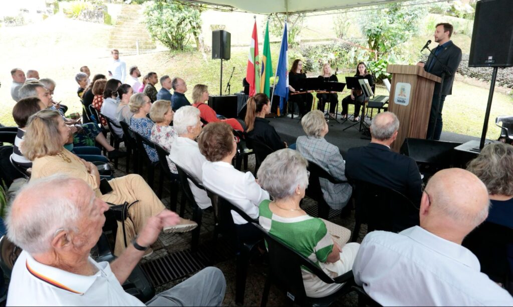 Joinville homenageia memória dos primeiros imigrantes no dia em que a cidade comemora 173 anos