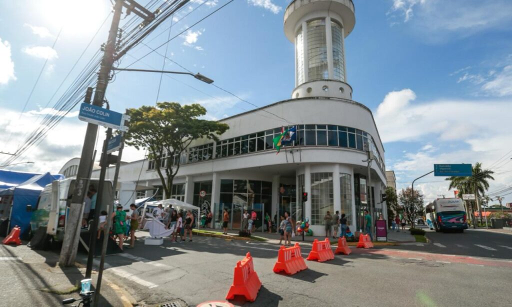 O Farol para os joinvilenses oferece diversas atividades gratuitas neste domingo