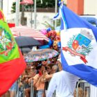 Bandeiras de Santa Catarina e Joinville no desfile