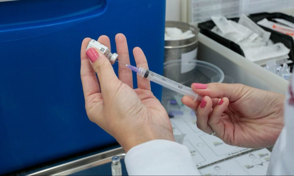 Onze UBSFs de Joinville estarão abertas no sábado para vacinação contra a dengue