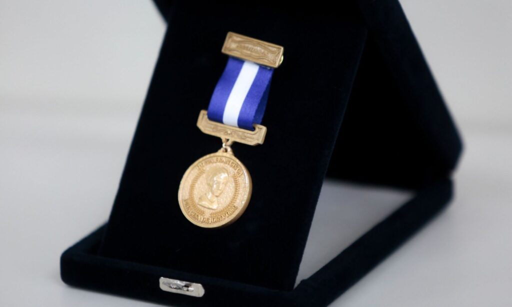 Prefeitura de Joinville homenageia Margit Olsen com Medalha Dona Francisca