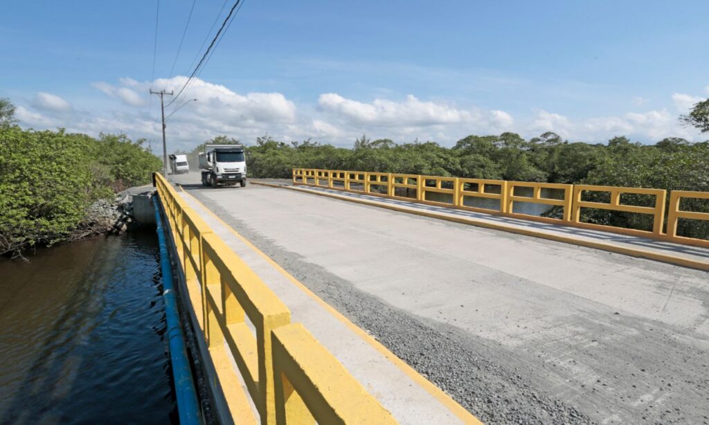 Prefeitura de Joinville entrega nova ponte do Morro do Amaral