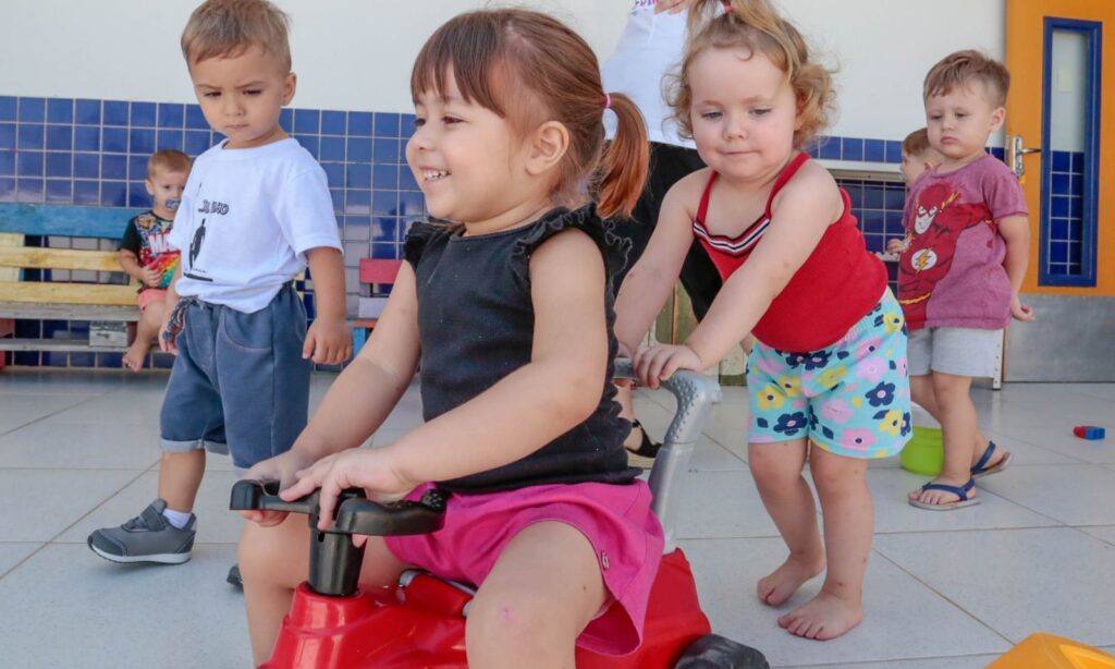 Educação de Joinville divulga quadro com mais de 300 vagas em CEIs credenciados