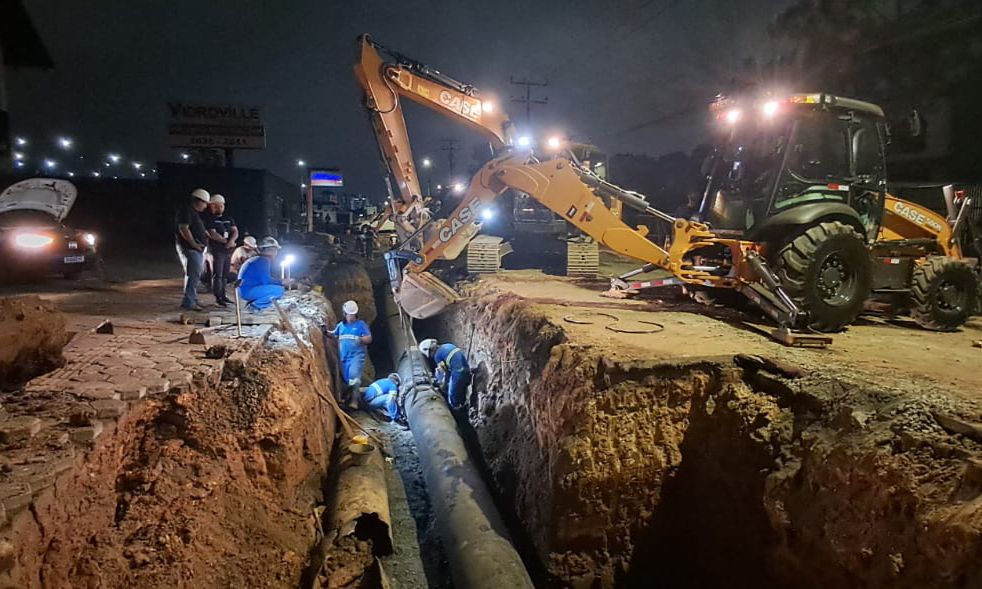 Águas de Joinville continua os trabalhos de reparo na rede de água da rua Florianópolis