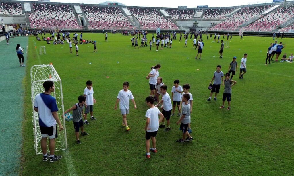 Cerca de 500 crianças participam de atividade promovida pela Sesporte de Joinville