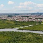 Imagem do rio Cachoeira no local onde será construída a ponte