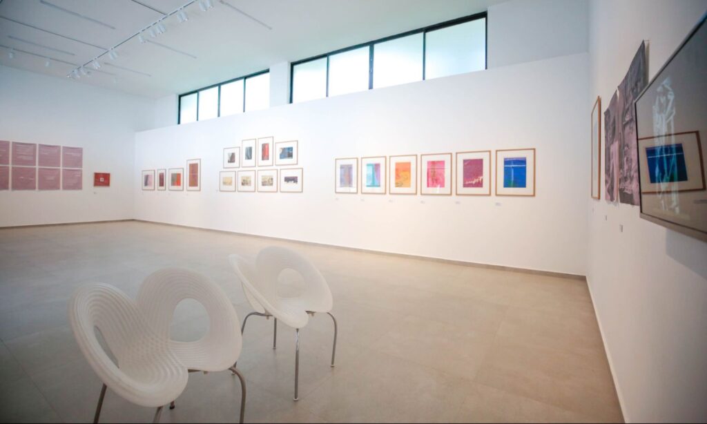 Galeria Municipal de Arte expõe gravuras de Fayga Ostrower, artista premiada internacionalmente