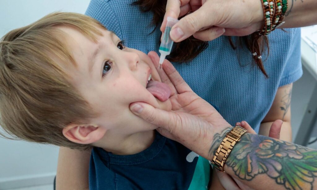 Joinville aplica mais de 4,7 mil doses de imunizantes em Dia D de Vacinação
