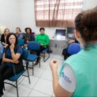 Agentes da Saúde ouvem instruções de técnicos da Fiocruz