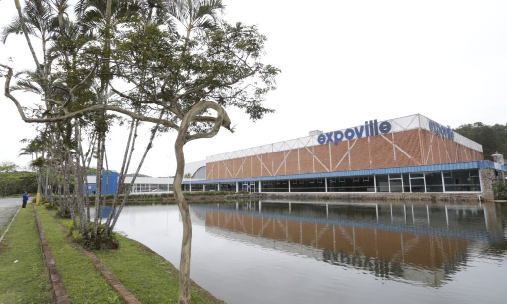 Licitação para melhorias na cobertura da Expoville é publicada