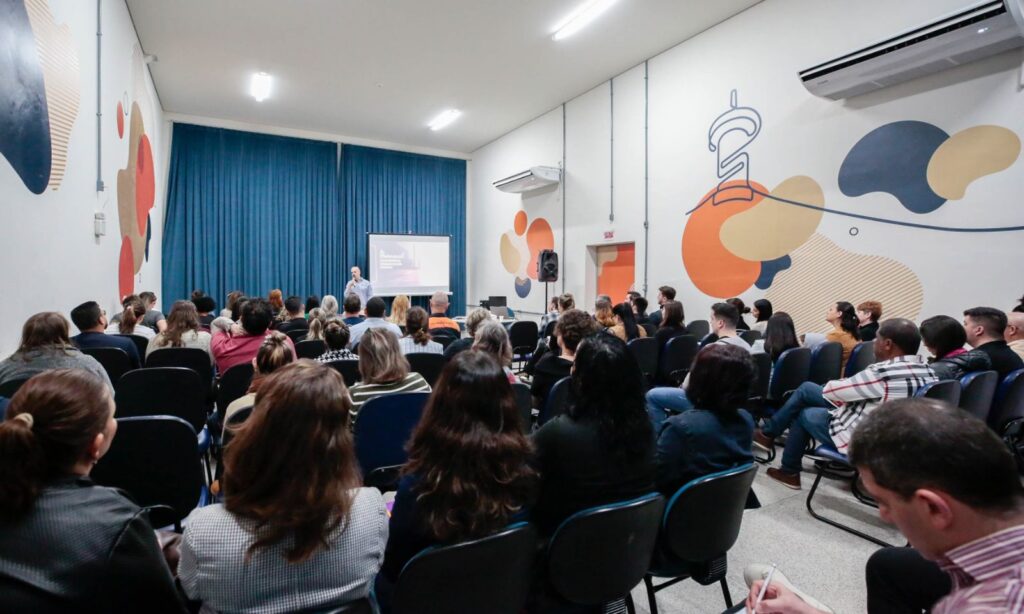 Prefeitura de Joinville realiza curso de aprendizado e imagem da marca para empreendedores
