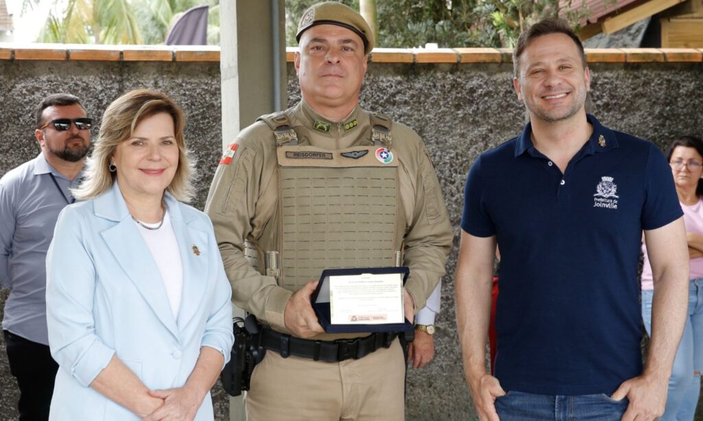 Prefeitura de Joinville presta homenagem ao coronel Márcio Leandro Reisdorfer