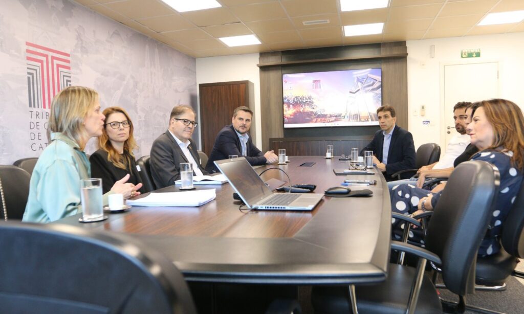 Prefeitura e Tribunal de Contas realizam reunião sobre licitação do transporte coletivo de Joinville