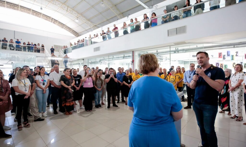 Tânia Eberhardt é homenageada pelo legado na Saúde de Joinville